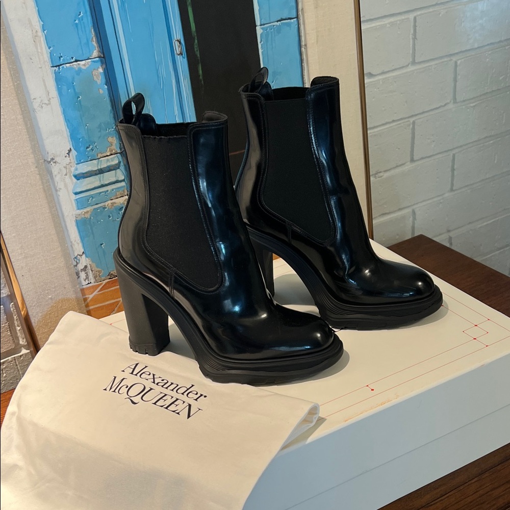 Alexander McQueen Glossy Black Heeled Boots